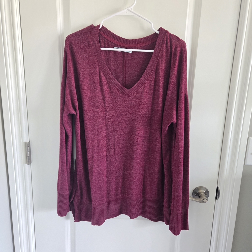 Maurices Women's Long Sleeve V-Neck Sweater - Berry Plum